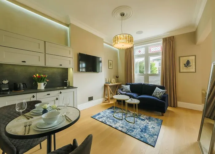 Luxury 3-bed - Spacious, Stylish Appartement