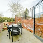 Luxury 3-bed - Spacious, Stylish 公寓 *