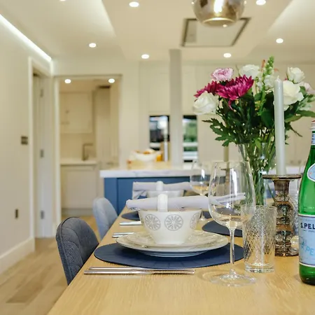 Luxury 3-bed - Spacious, Stylish Apartamento