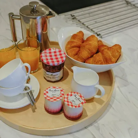 Luxury 3-bed - Spacious, Stylish Apartament