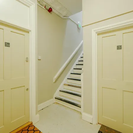 Luxury 3-bed - Spacious, Stylish דירה בריסטול