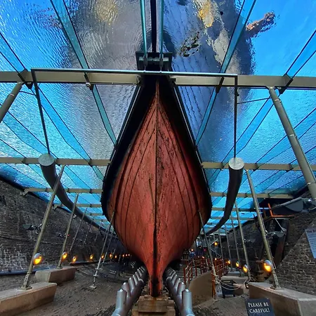 Luxury 3-bed - Spacious, Stylish Apartamento Bristol