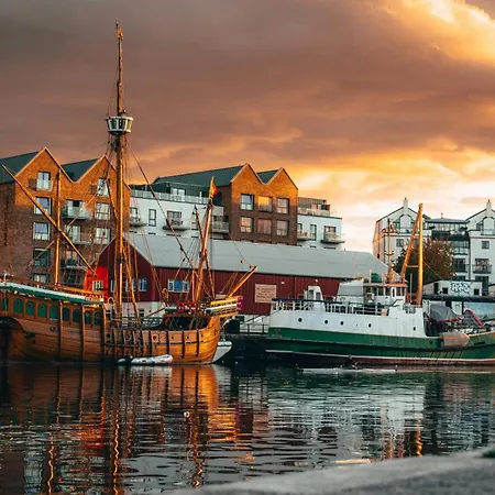 Luxury 3-bed - Spacious, Stylish *