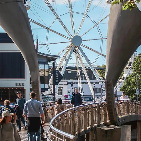 Luxury 3-bed - Spacious, Stylish Apartamento *