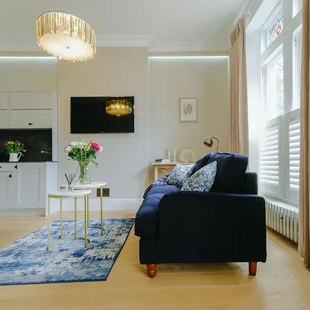 Luxury 3-bed - Spacious, Stylish *